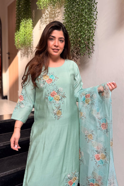 Vafa Floral Embroidered Suit Set