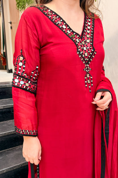 Riyanvi Mirror Embroidered Suit Set