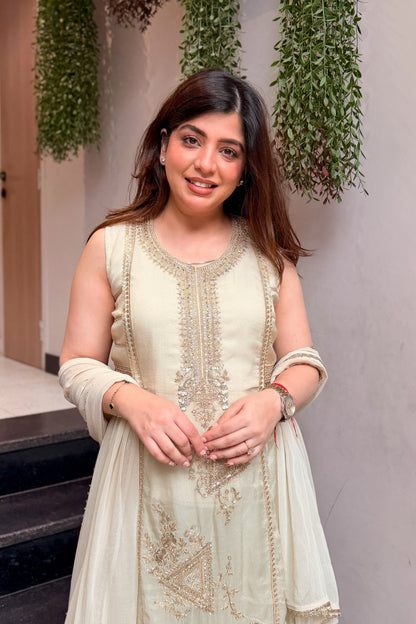 Aridha Embroidered Suit Set