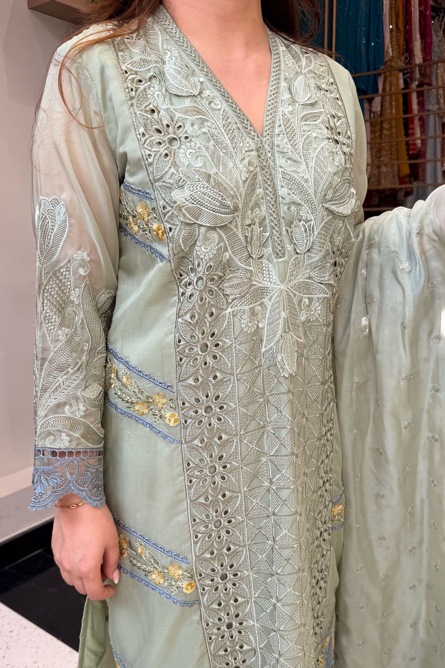 Ariya Floral Embroidered Pakistani Suit Set