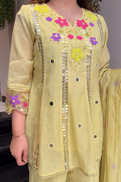 Avyanna Floral Embroidered Suit Set