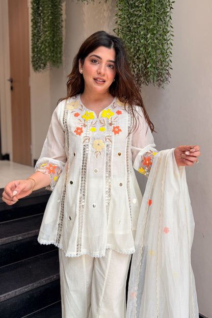Avyanna Floral Embroidered Suit Set