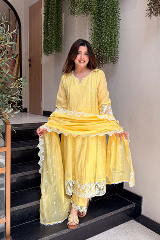 Amisha Bloom Thread Work Suit Set