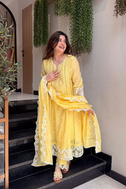 Amisha Bloom Thread Work Suit Set