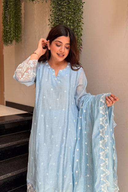 Amisha Bloom Thread Work Suit Set