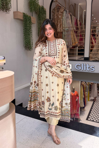 Zariya Printed Embroidered Suit Set