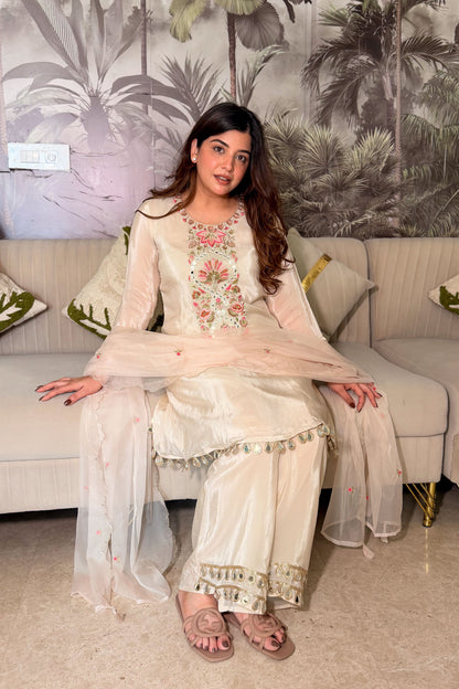 Yamika Embroidered Suit Set
