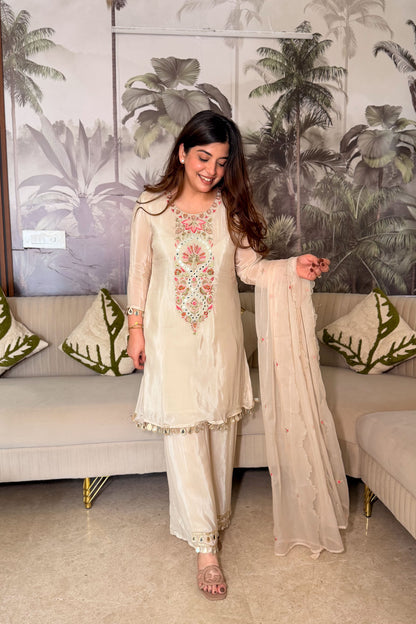 Yamika Embroidered Suit Set