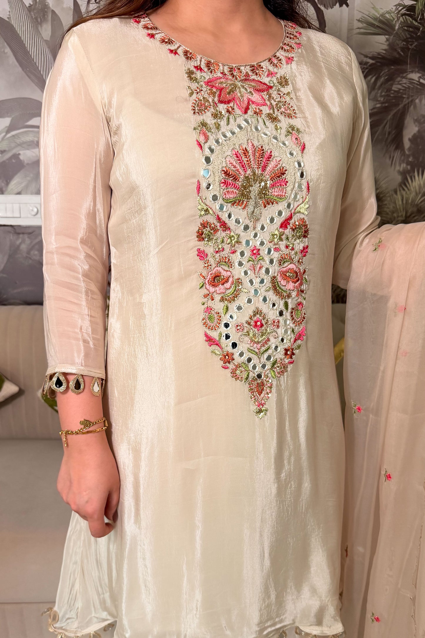 Yamika Embroidered Suit Set