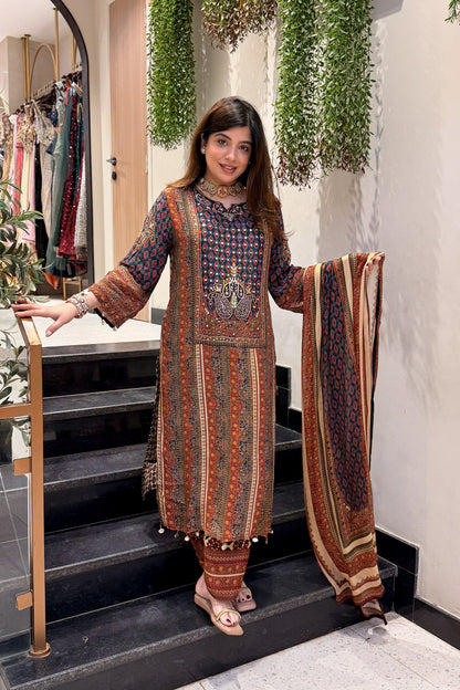 Saanika Printed & Embroidered Suit Set