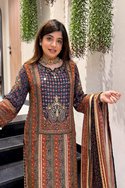 Saanika Printed & Embroidered Suit Set