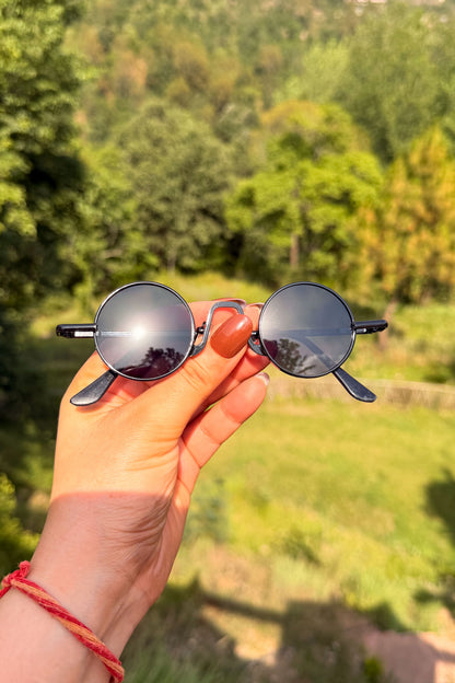 Black Retro Round Sunglasses