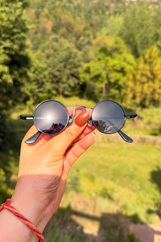 Black Retro Round Sunglasses
