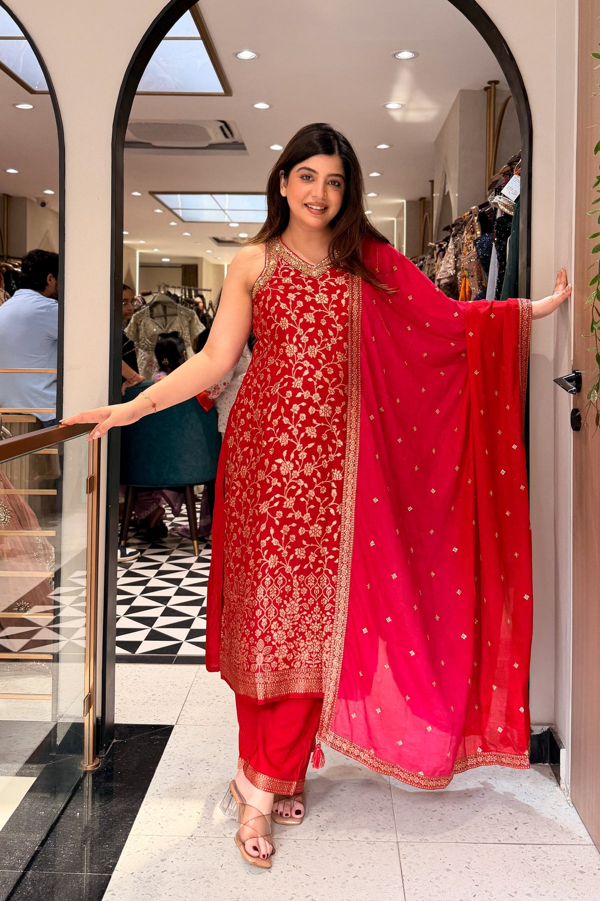 Zaraani Embroidered Suit Set