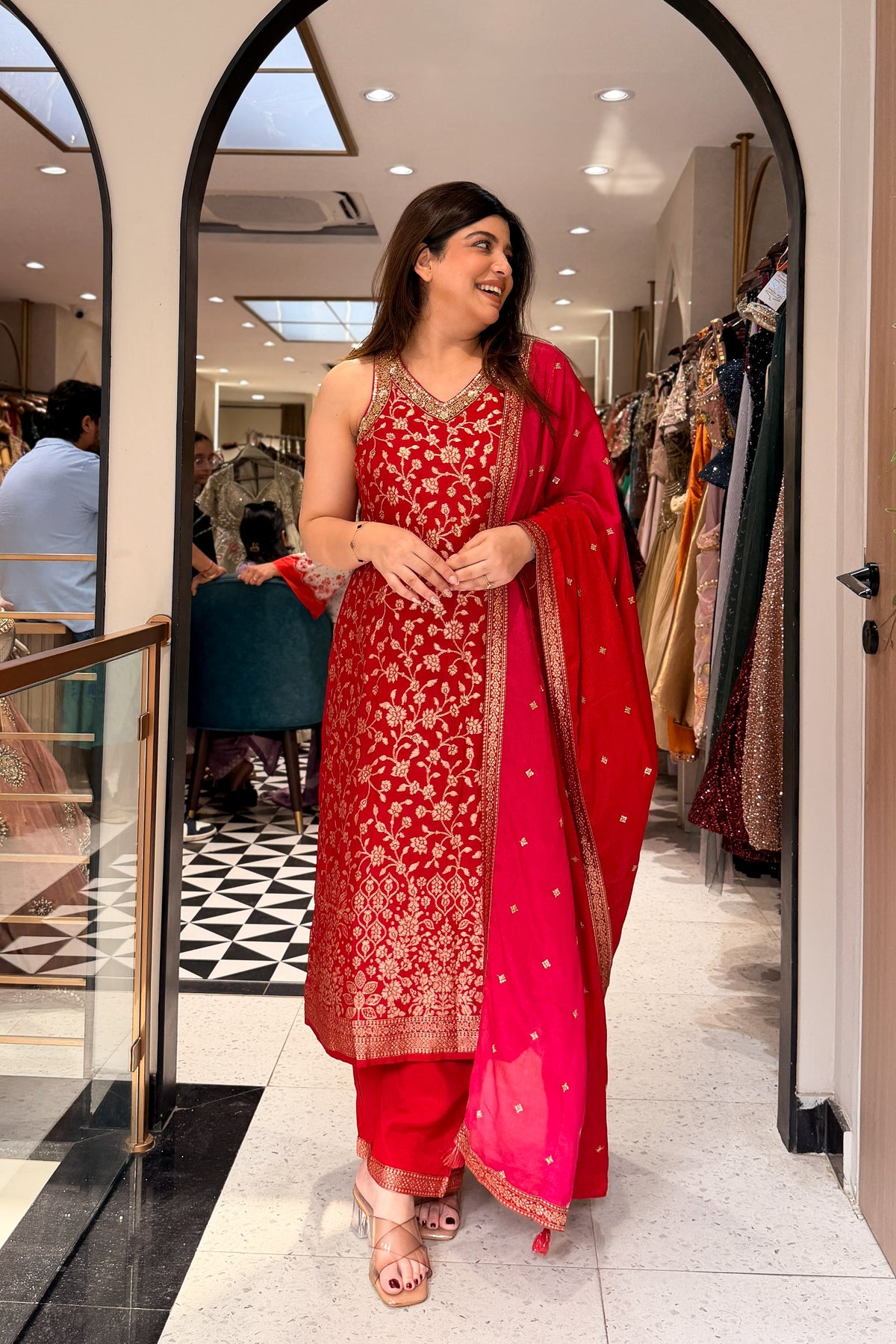 Zaraani Embroidered Suit Set