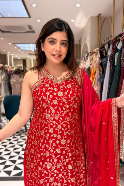 Zaraani Embroidered Suit Set
