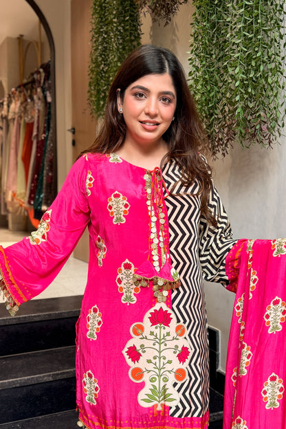 Savarna Embroidered & Printed Suit Set