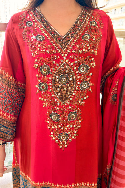 Simaya Printed & Embroidered Suit Set