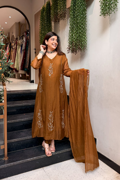 Samya Floral Embroidered Suit Set