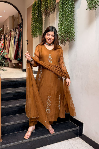 Samya Floral Embroidered Suit Set