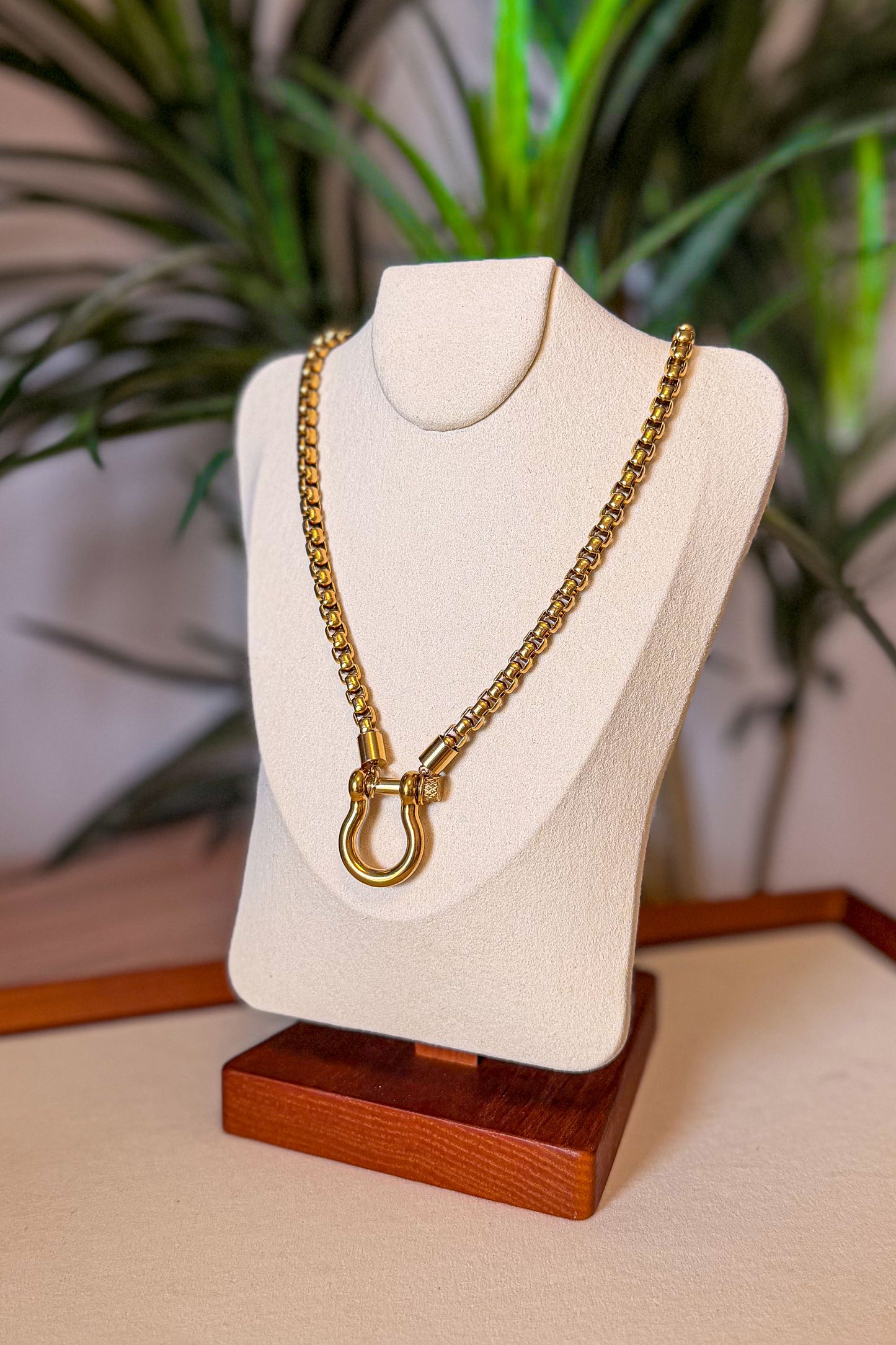 Urban Gold Lock Necklace