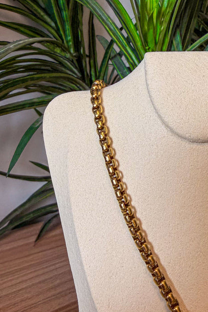 Urban Gold Lock Necklace