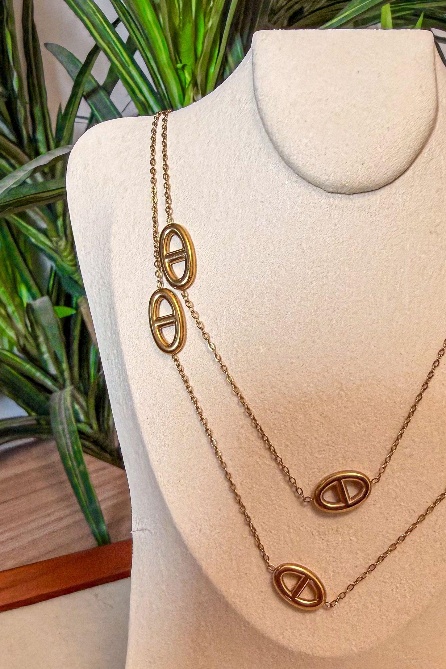 Gold Oval Link Necklace