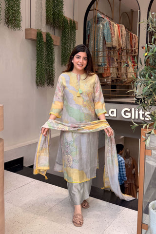 Kaveer Floral Embroidered Suit Set