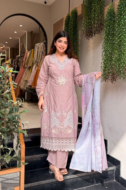 Vianya Embroidered Pakistani Suit Set