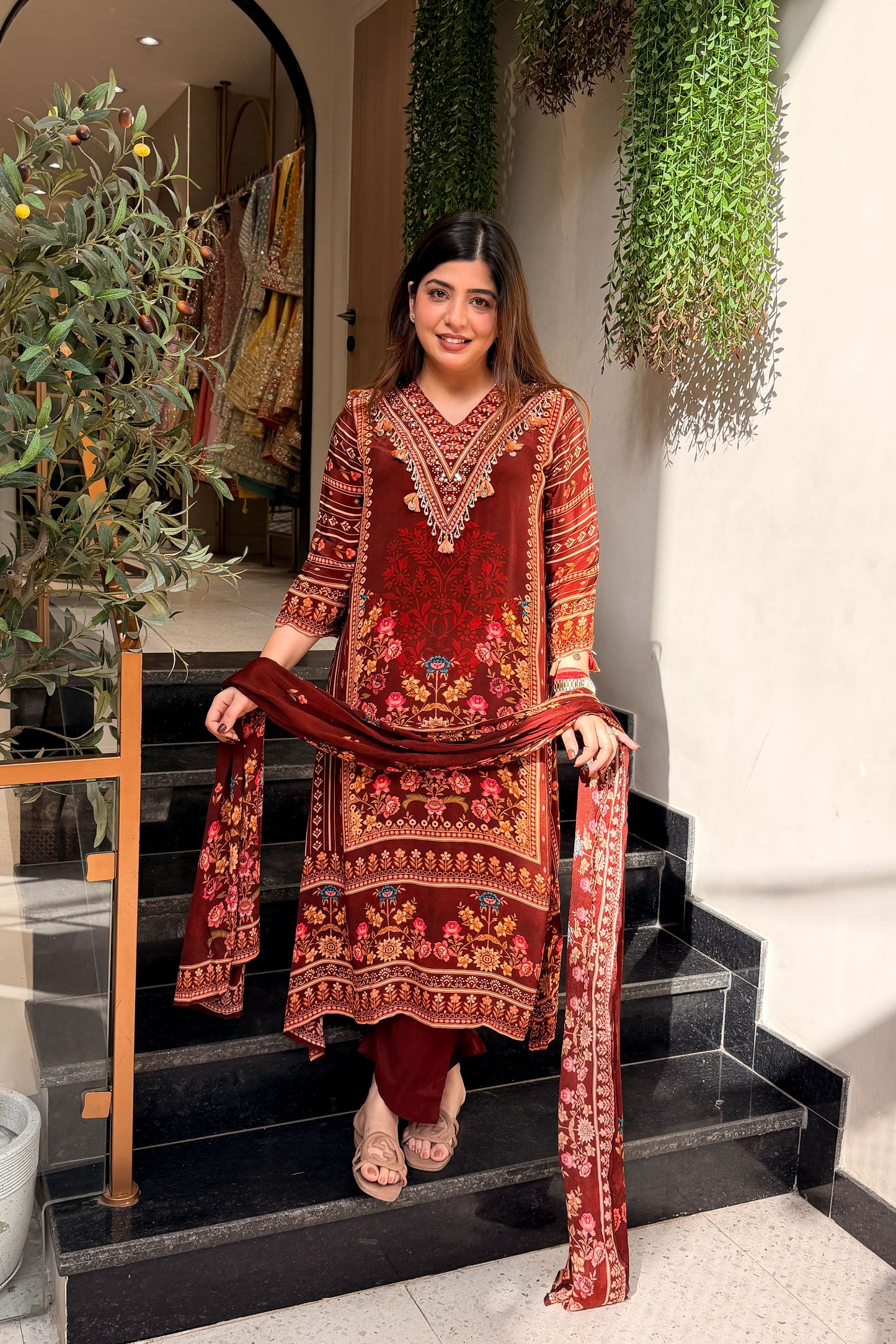 Somi Embroidered Printed Suit Set