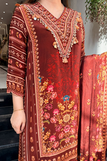 Somi Embroidered Printed Suit Set