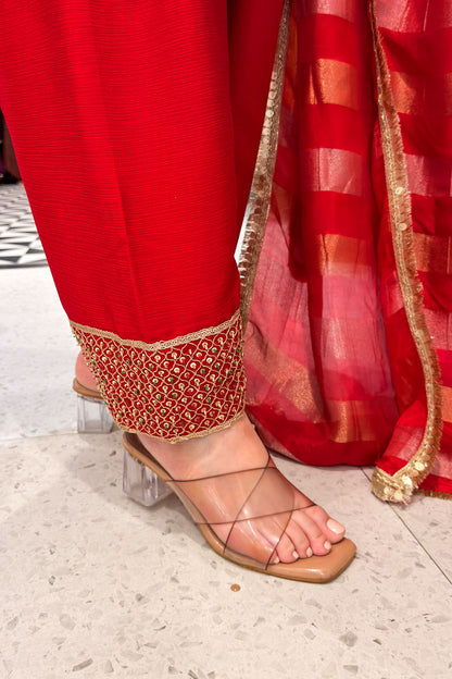 Namraa Embroidered Suit Set with Potli