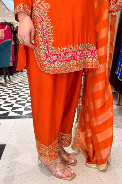 Namraa Embroidered Suit Set with Potli