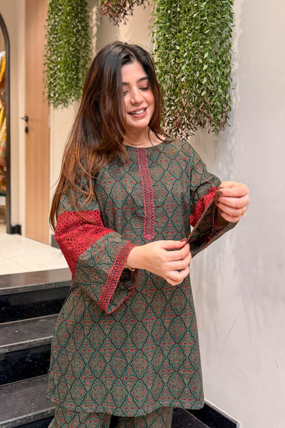 Varnika Floral Printed Co ord Set