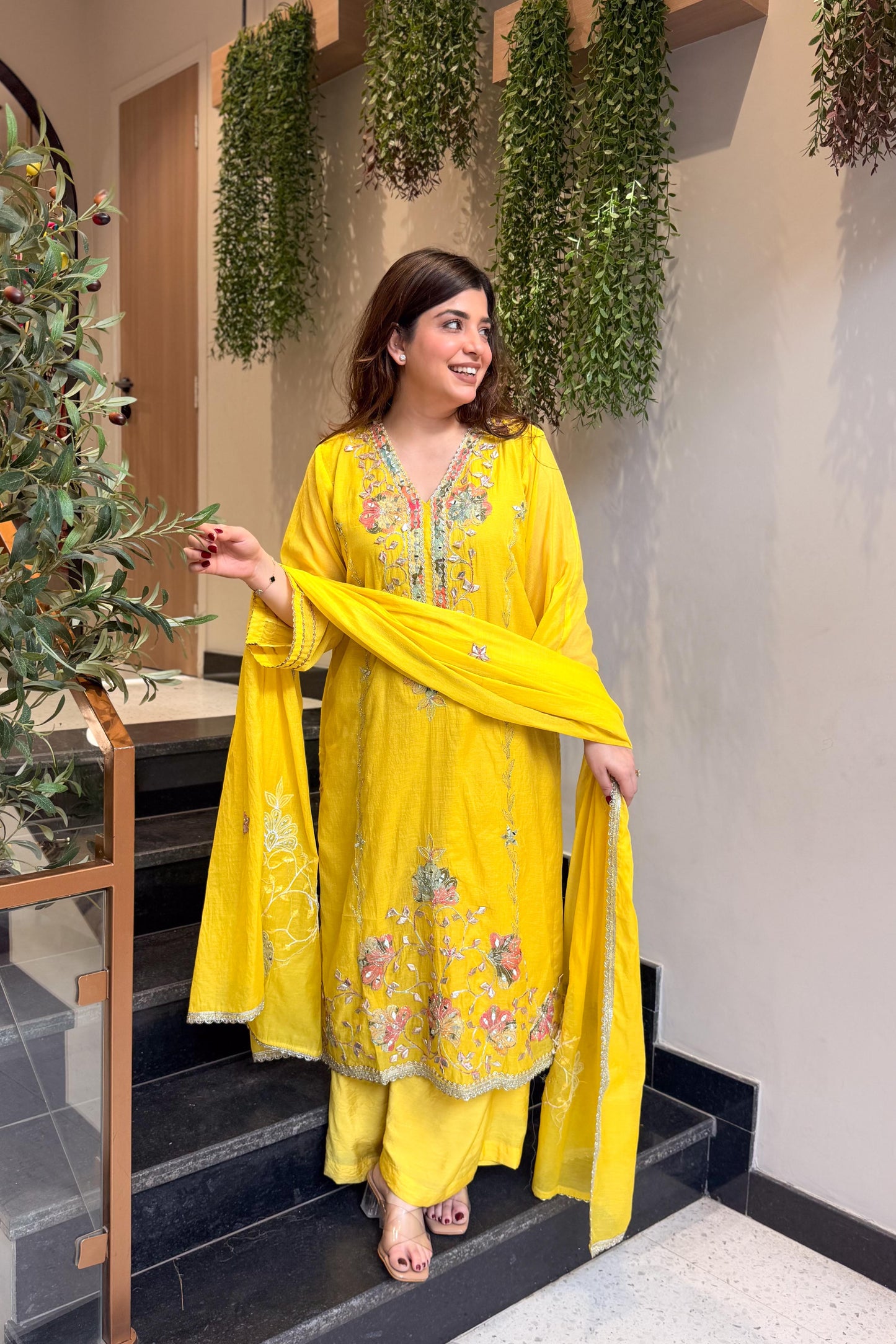 Aarvisha Gotta And Mirror Detailing Suit Set