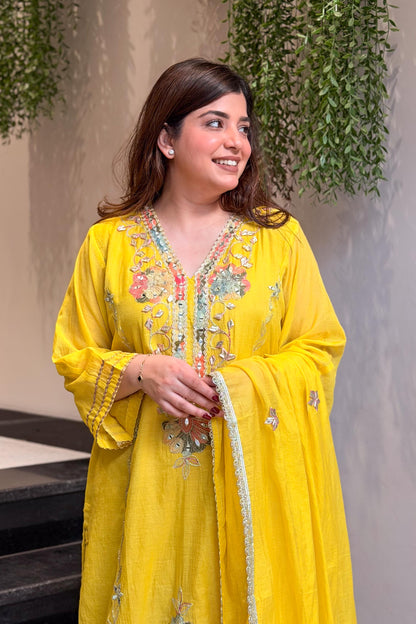 Aarvisha Gotta And Mirror Detailing Suit Set