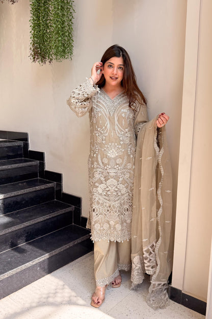 Noorain Embroidered Pakistani Suit Set