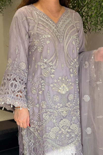 Noorain Embroidered Pakistani Suit Set
