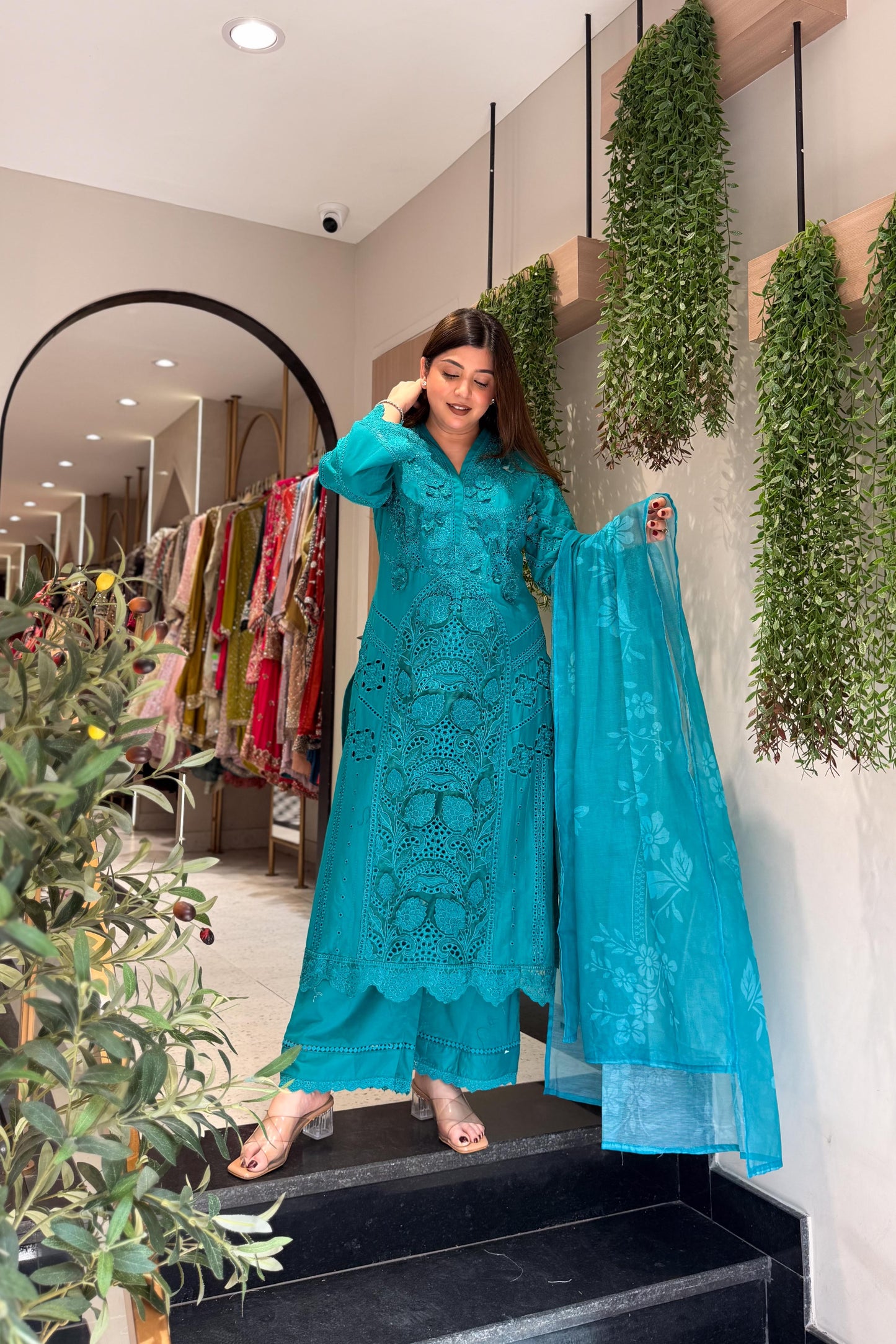 Zarmeen Embroidered Pakistani Suit Set