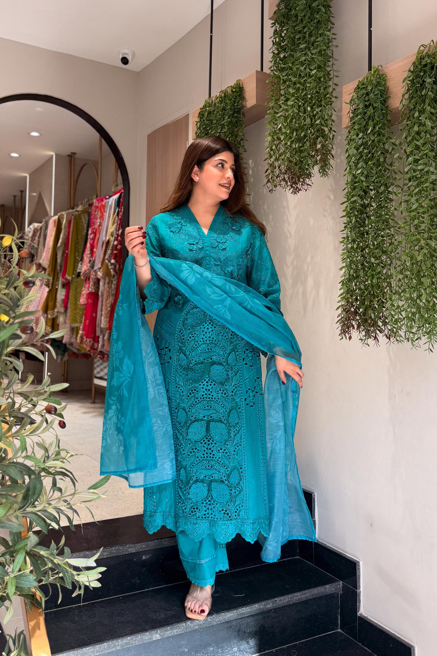 Zarmeen Embroidered Pakistani Suit Set