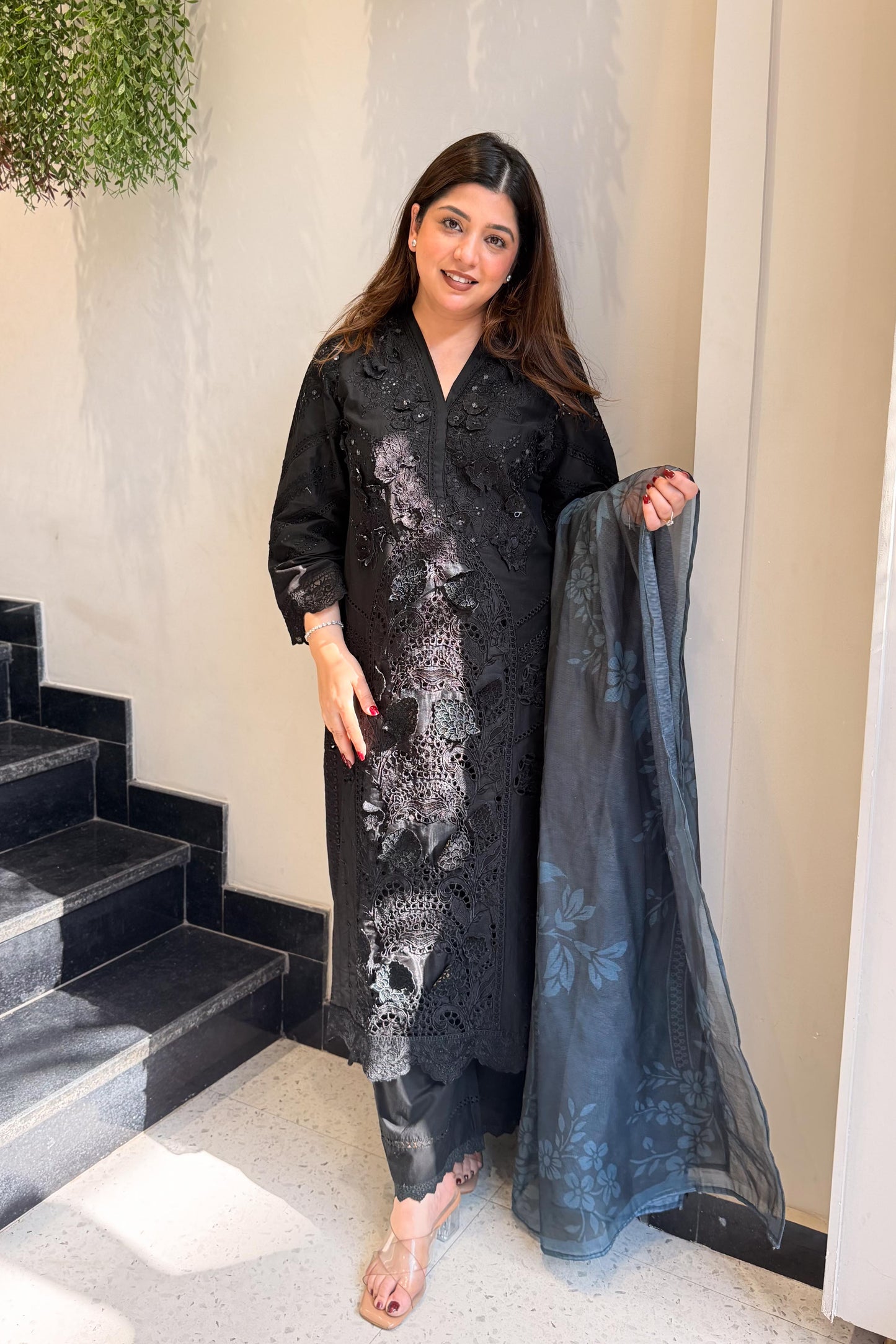 Zarmeen Embroidered Pakistani Suit Set