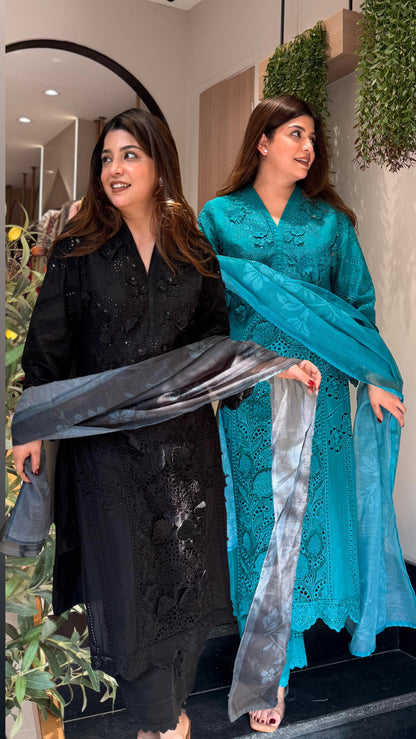 Zarmeen Embroidered Pakistani Suit Set