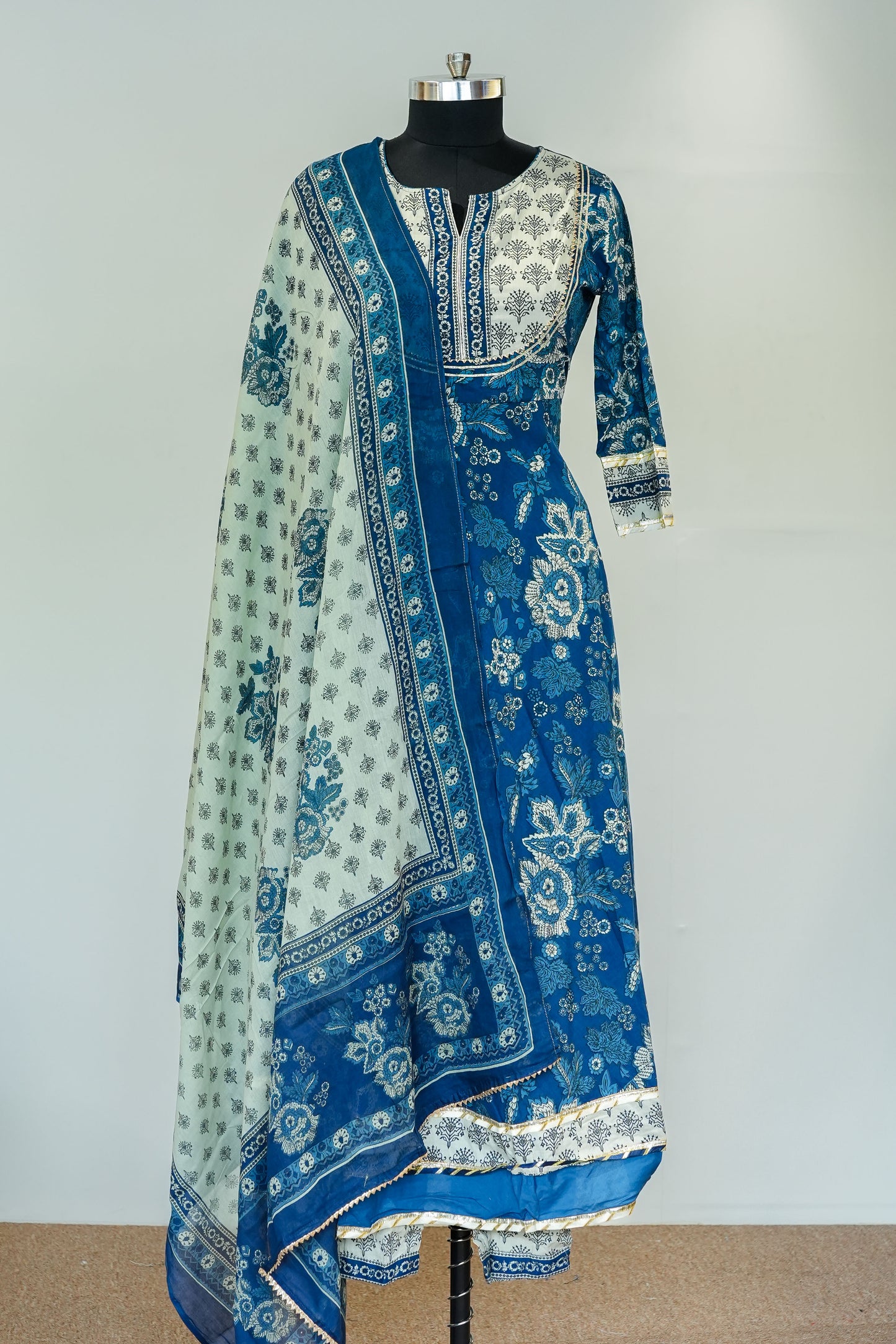 Vrina Floral Printed Suit Set