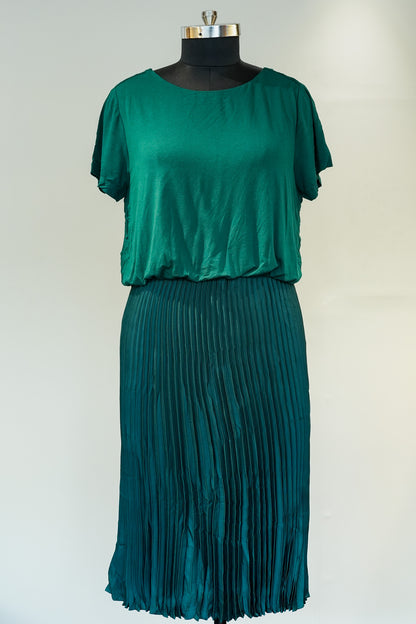 Green Pleated Tshirt Dress