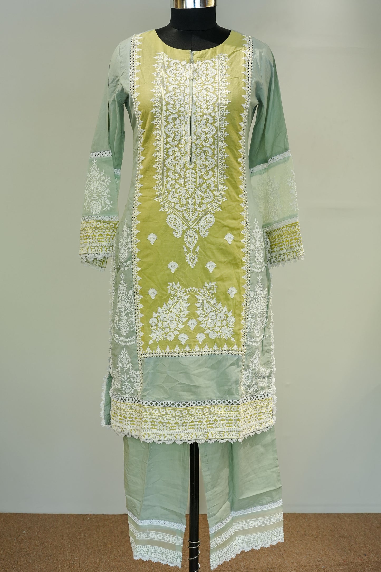 Riza Embroidered Pakistani Suit Set