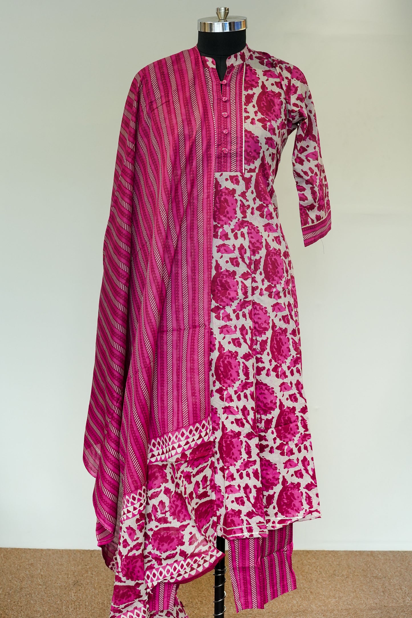 Sneha Floral Printed Suit Set
