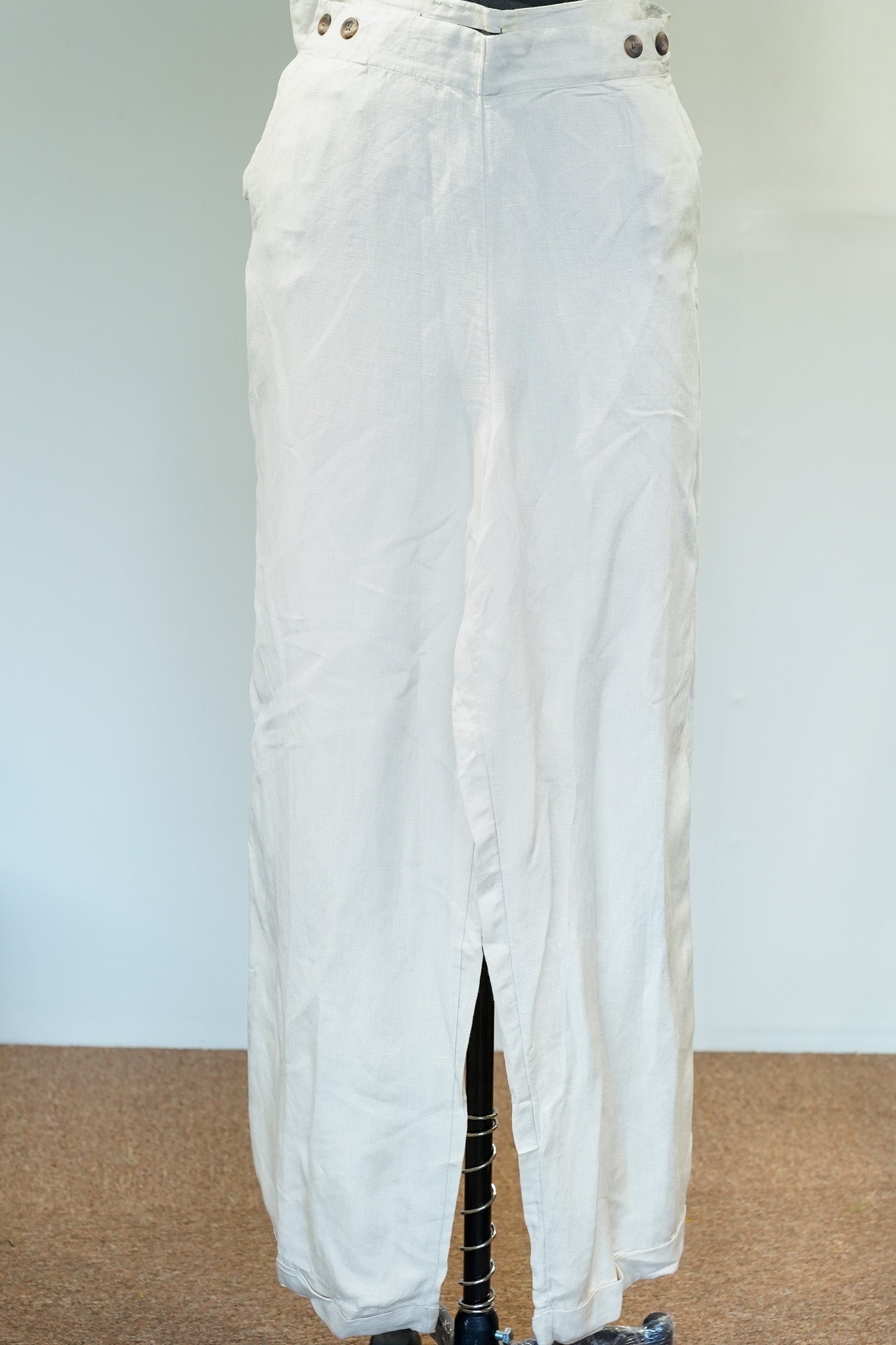 White Side Buttoned Pants