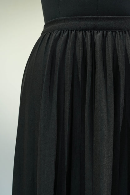 Black Pleated Long Skirt