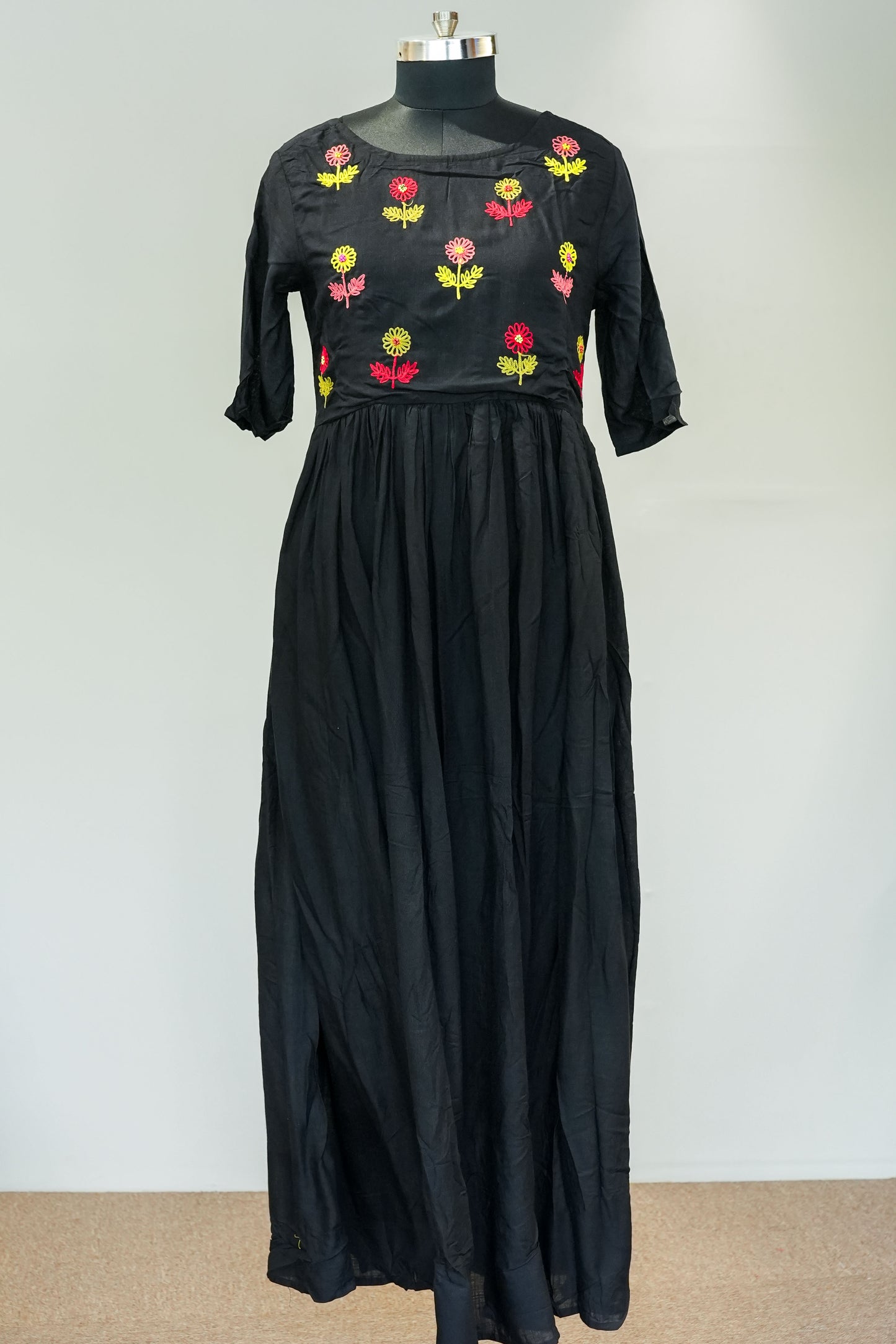 Sunira Embroidered Maxi Kurta