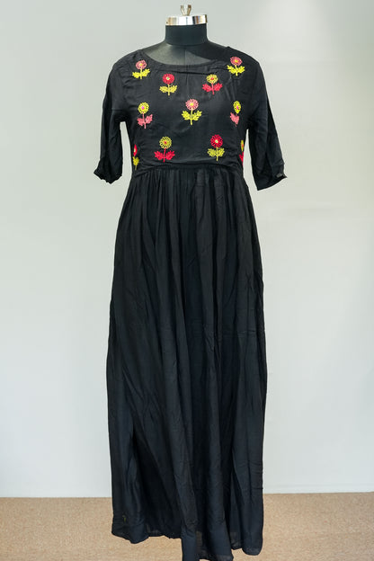 Sunira Embroidered Maxi Kurta